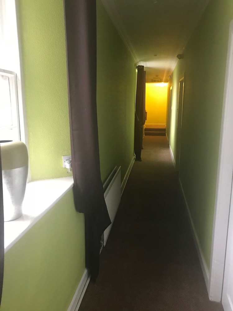 Crown Hotel — Langholm — photo 3