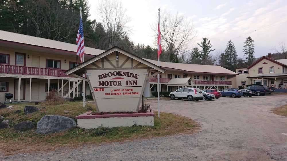 Brookside Motor Inn - photo 28