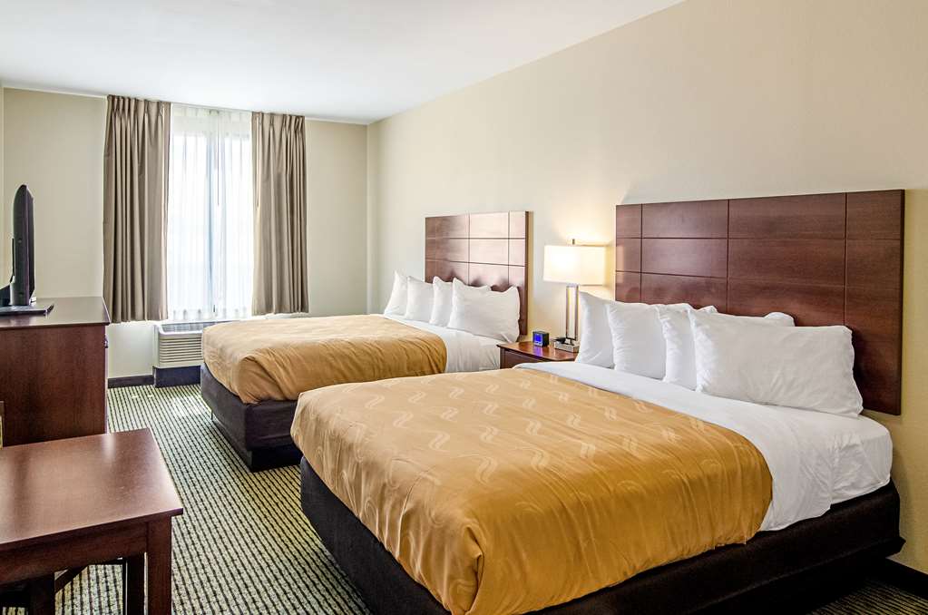 Quality Inn & Suites Near Tanger Outlet Mall - photo 10