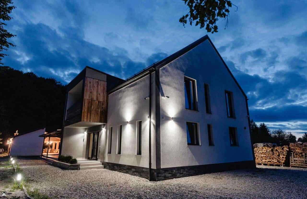 Cabana 1407 Valea Avrigului in Avrig, Romania