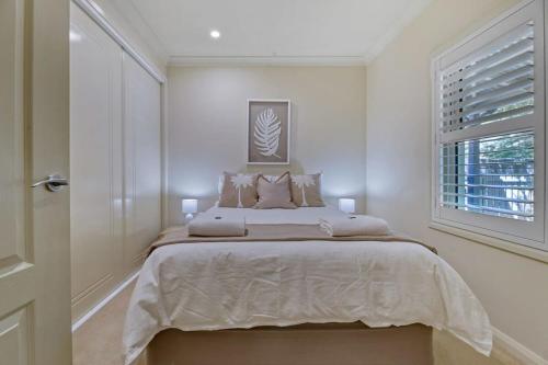 The Sampson Haven Luxe CBD Getaway Dog Friendly — 4-Star Luxury Hotel in Orange, Australia