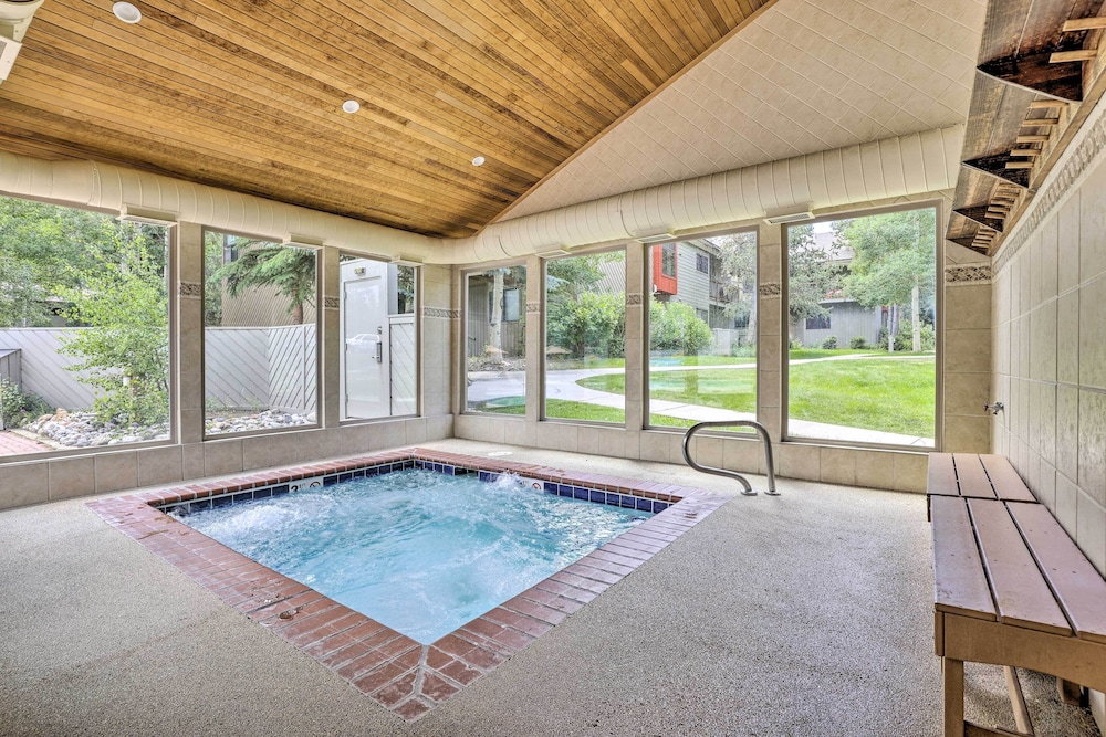 Ski Retreat: Keystone Resort Condo w Heated Pool - photo 15