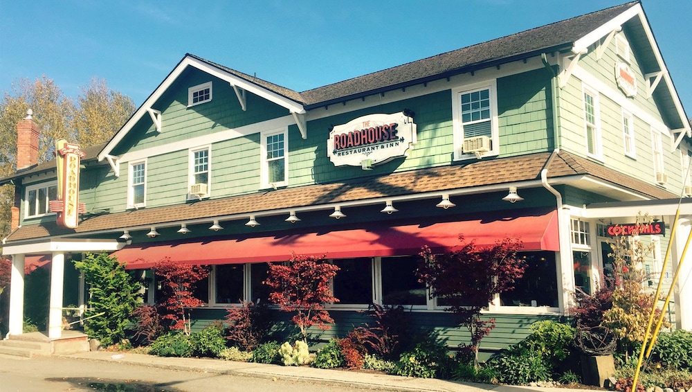 The Roadhouse Inn — hotel in Fall City