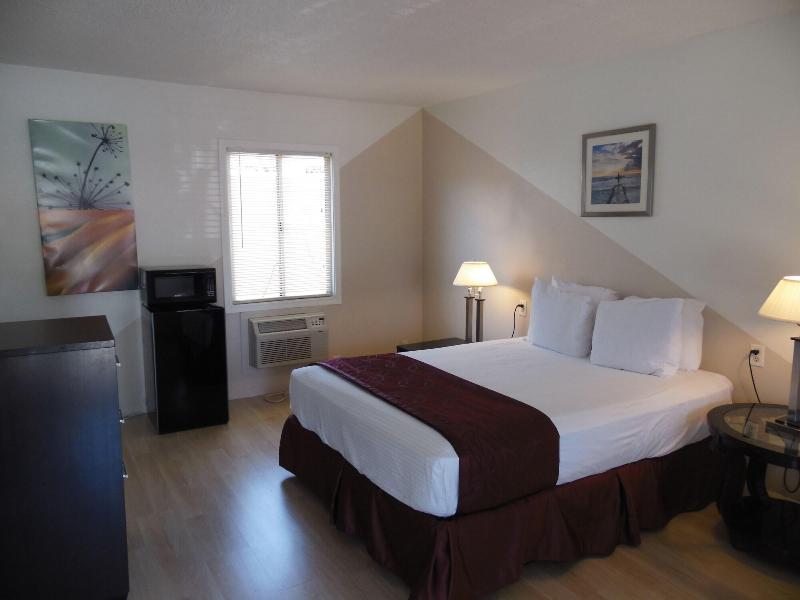 Hi Way Host Motel - photo 16