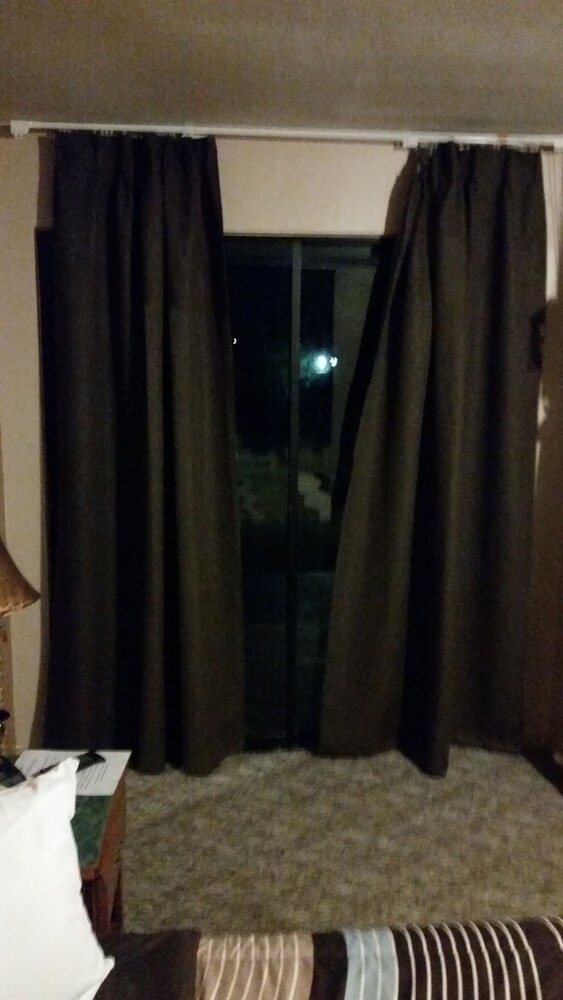 Lakeview Inn & Suites - photo 11