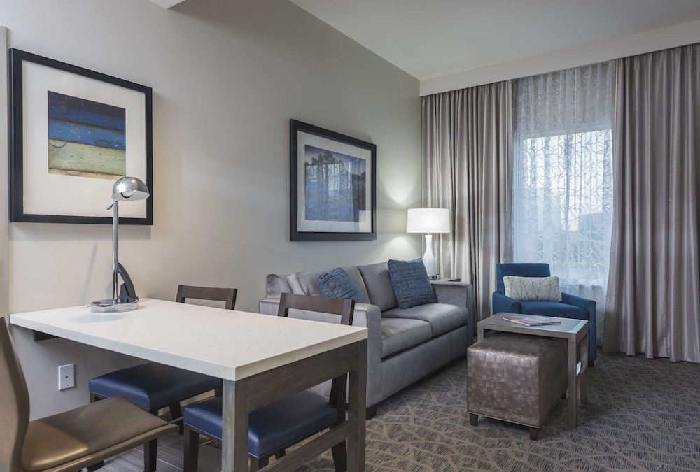 Embassy Suites by Hilton The Woodlands at Hughes Landing - photo 21