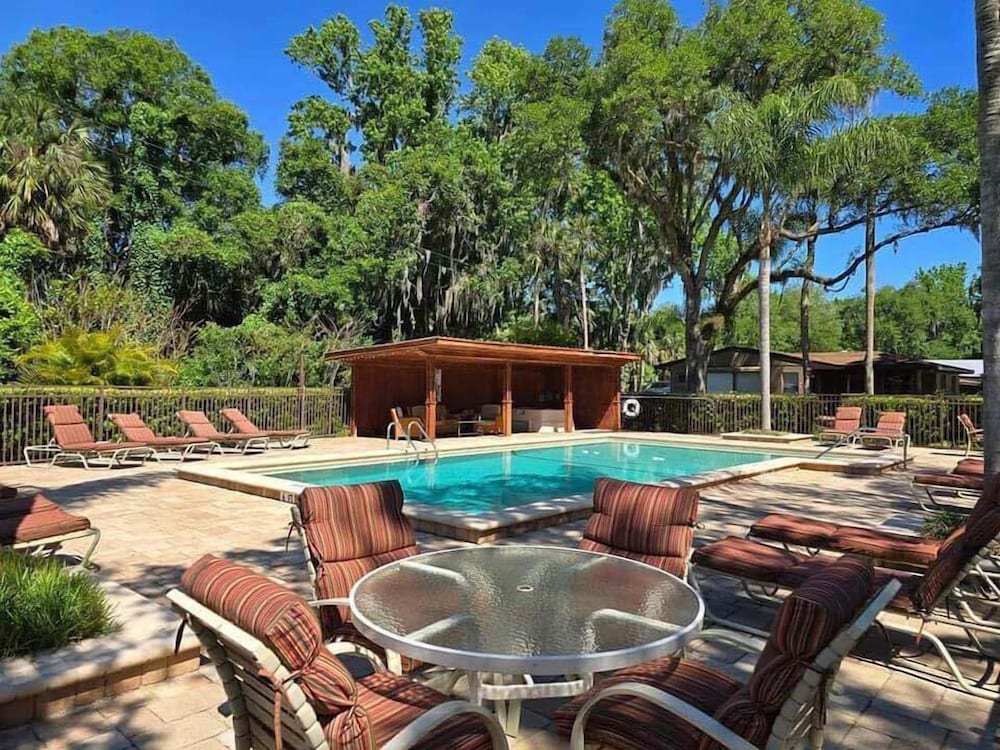 Tropical Resort & Marina on Lake Beresford - photo 25