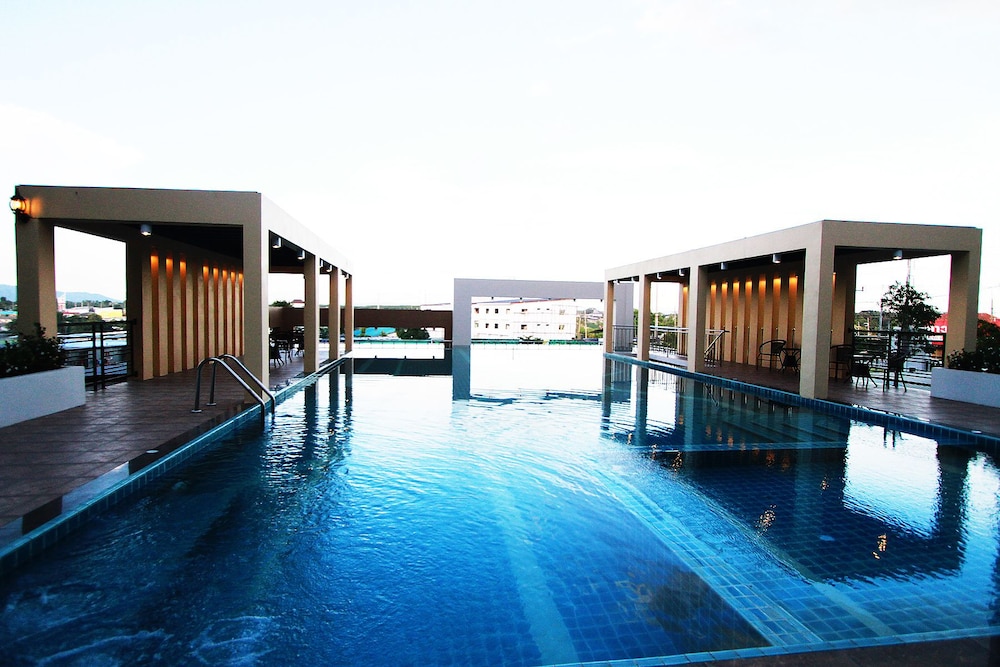 The Contrast i Hotel in Pluak Daeng, Thailand