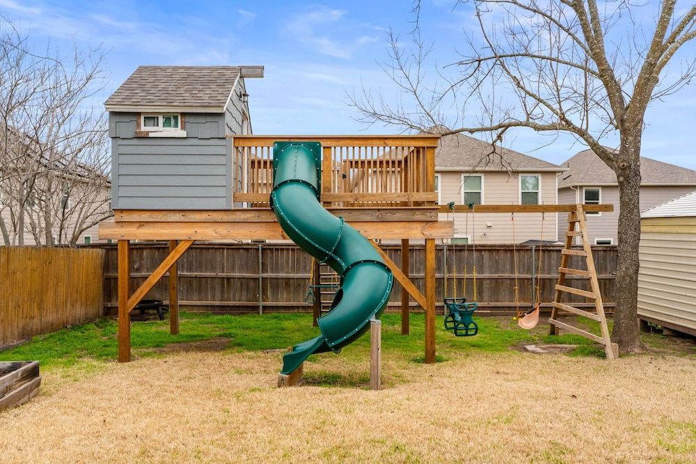 Family Friendly Home in South Austin — 4-Star Luxury Hotel in Austin, United States