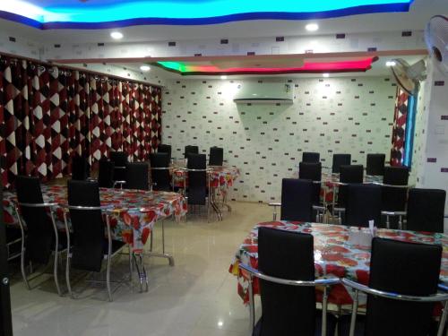 Radha Krishna Hotel — Bhuj — photo 3