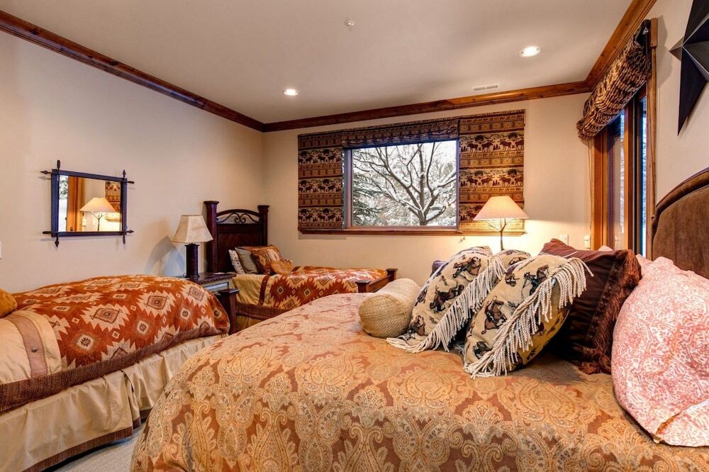 Abode at the Talon - photo 3
