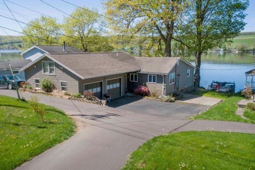 Savor a Sunset in Dundee, United States