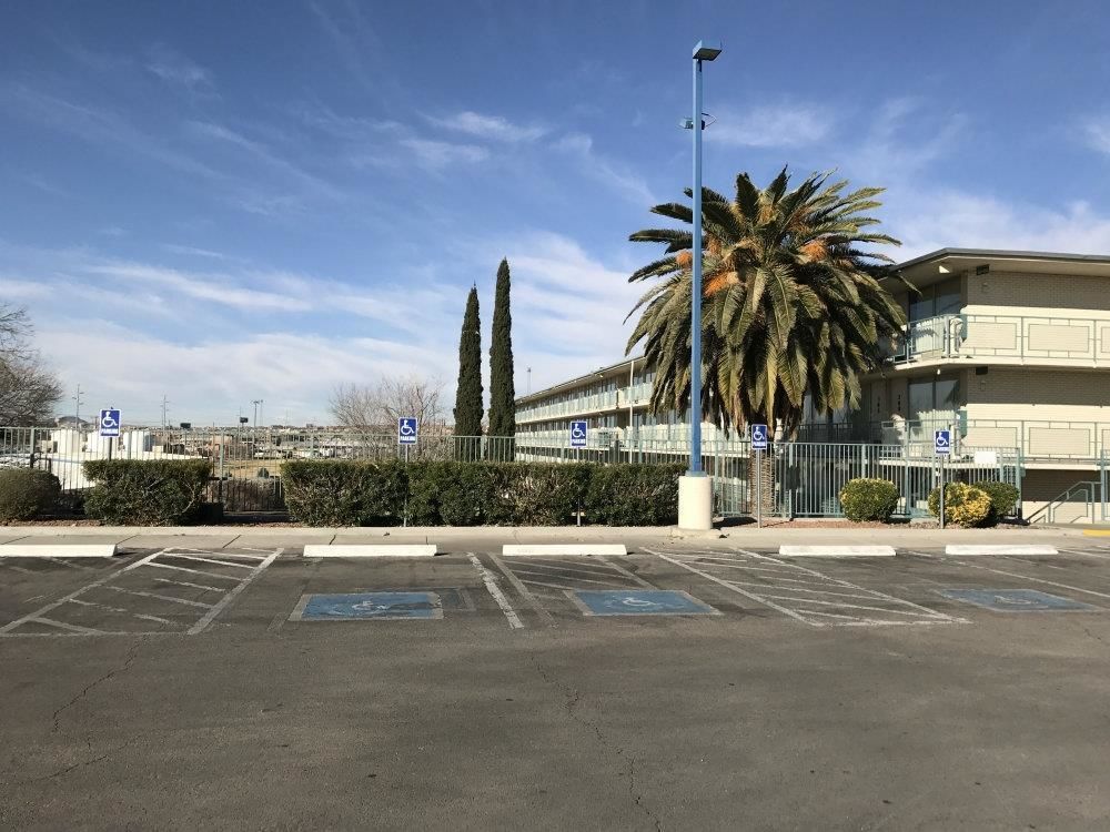 Motel 6 El Paso Central - photo 28