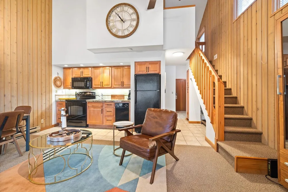 Scenic 1 Bedroom W Loft at Mount Bachelor Resort - photo 14