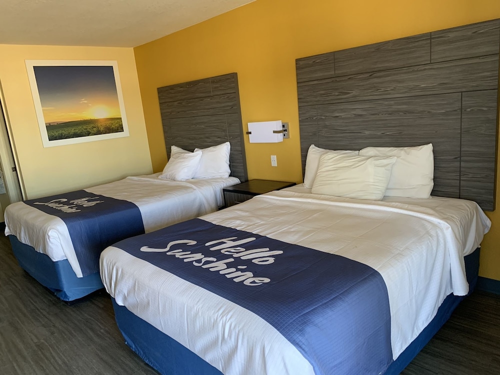 Days Inn by Wyndham Okmulgee - photo 3