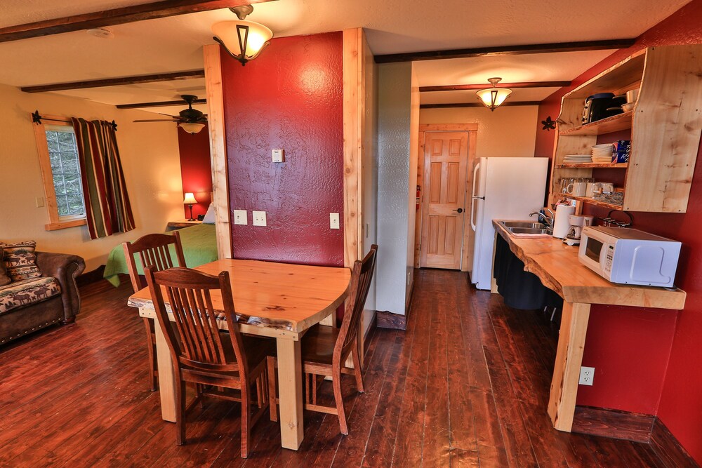 Kenai Peninsula Suites - photo 17