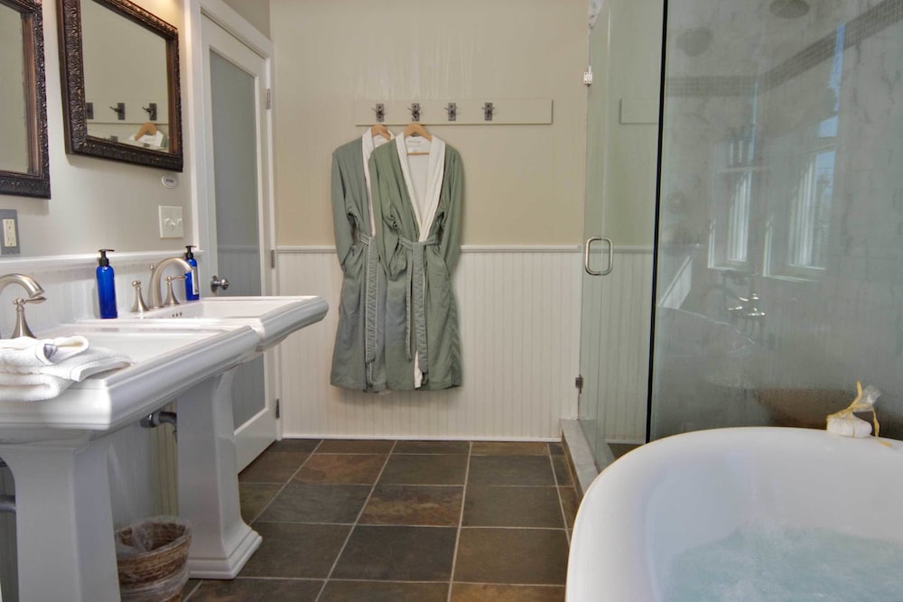 Mill House Inn - photo 97