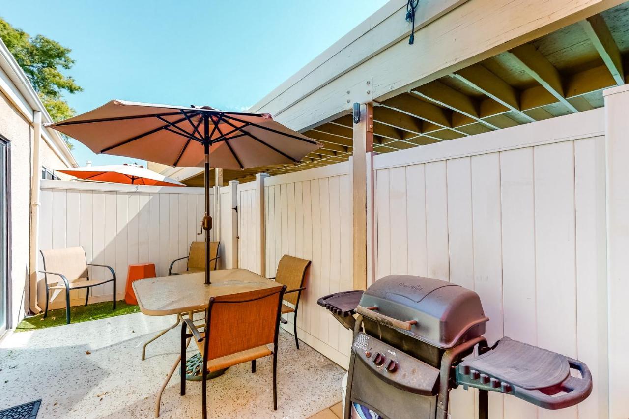 Red Roof Retreat in Rancho Mirage, United States