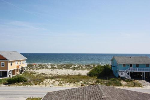This Is It by Oak Island Accommodations - photo 10