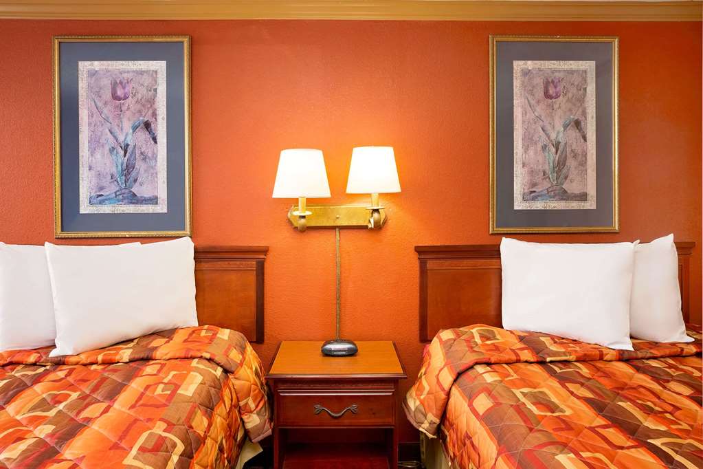 Knights Inn Port Charlotte - photo 9