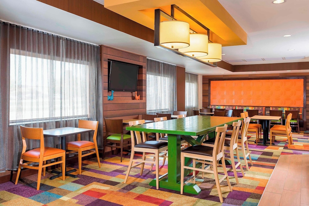 Fairfield Inn & Suites Mansfield Ontario - photo 2