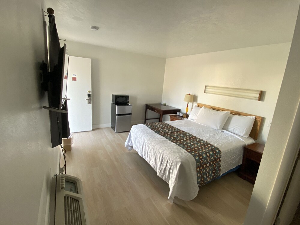 Mcdermitt Hotel - photo 10