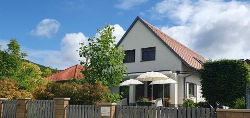 Relax Balaton Apartmanok — 4-Star Luxury Hotel in Balatonfured, Hungary