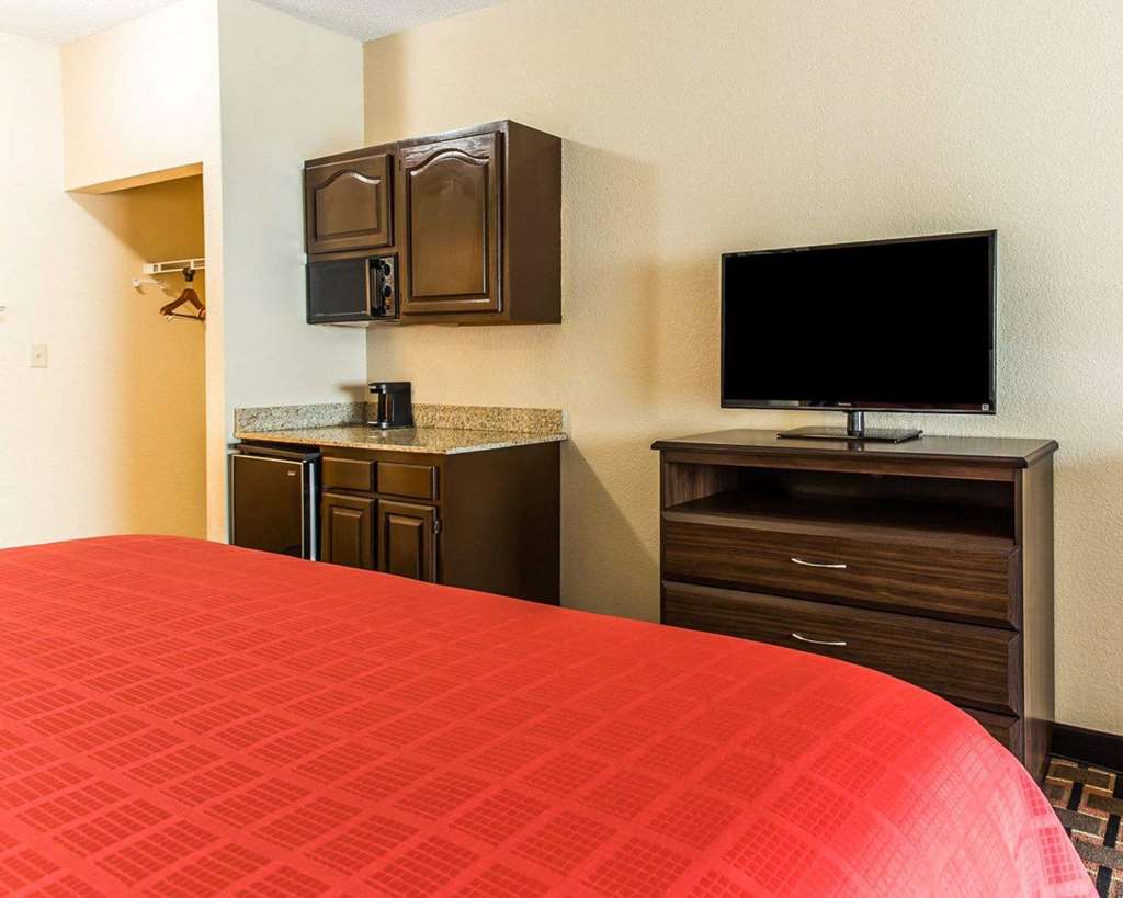 Quality Suites Hickory South - photo 29