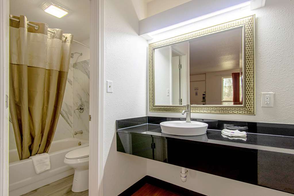 Motel 6 Alma AR - photo 21