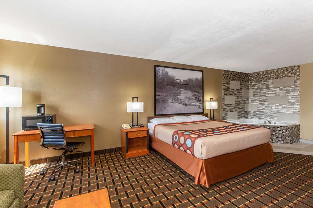 Super 8 by Wyndham Ottawa - photo 14