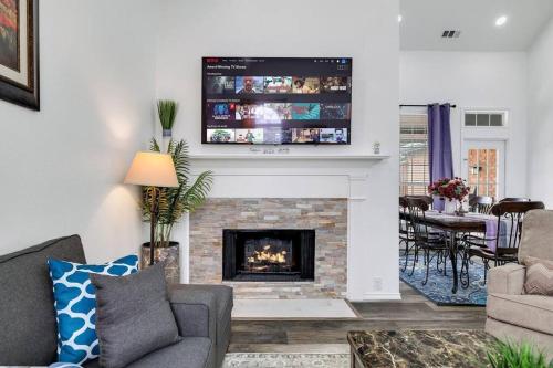 Frisco Resort Style Home w Spa in Frisco, United States