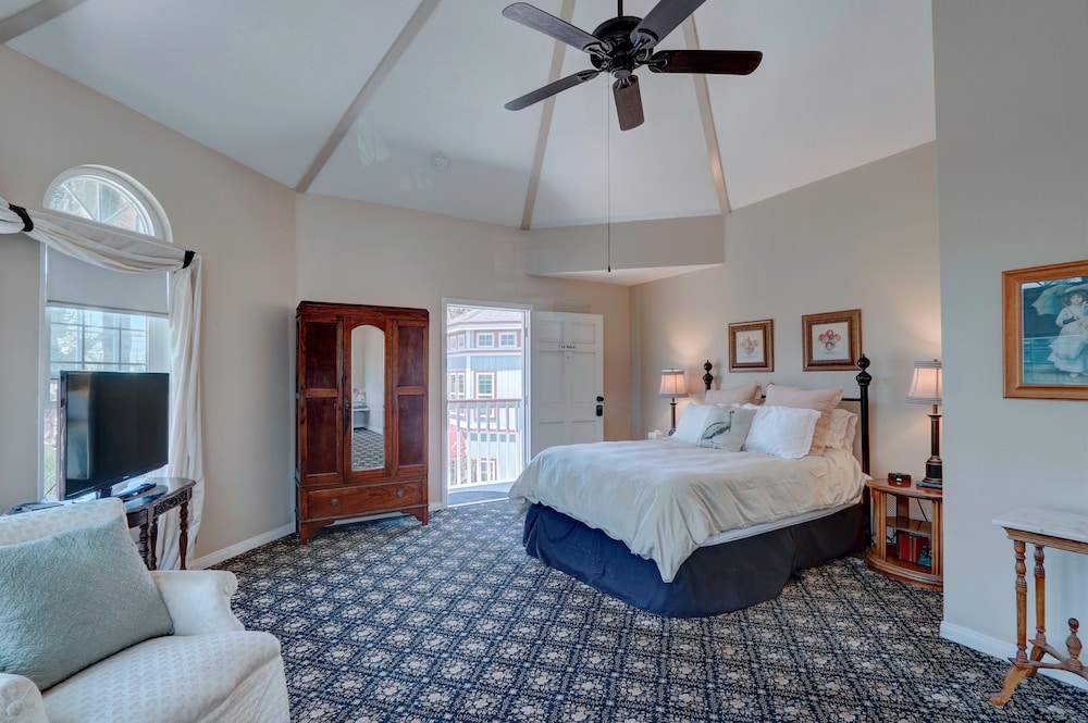 Pelican Cove Inn - photo 77
