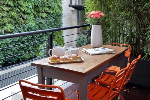 Monti Trendy Apartment — 4-Star Luxury Hotel in Rome, Italy