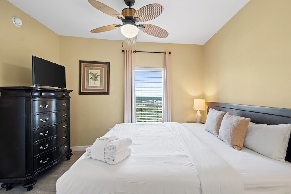 Splash Beach Resort by Book That Condo - photo 29