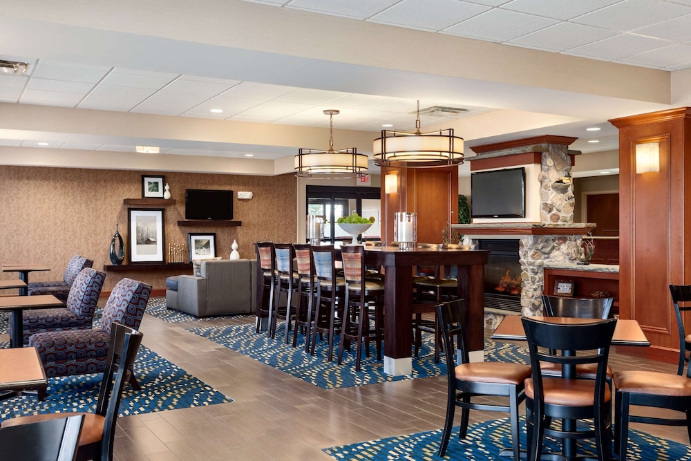 Hampton Inn Watertown - photo 4