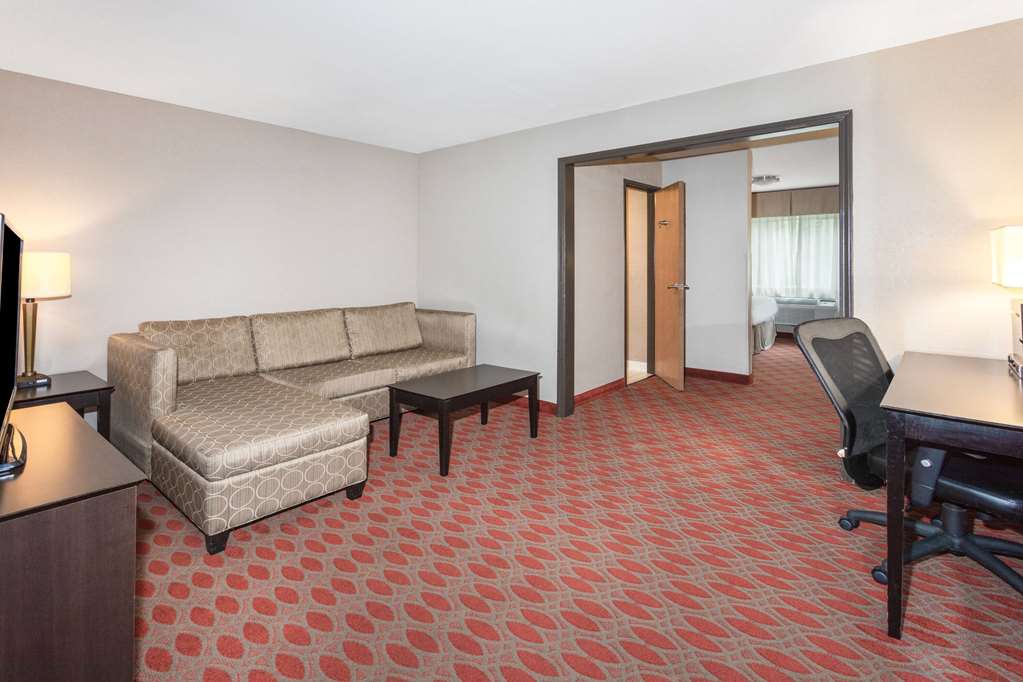 Baymont by Wyndham Brooklyn Center - photo 30