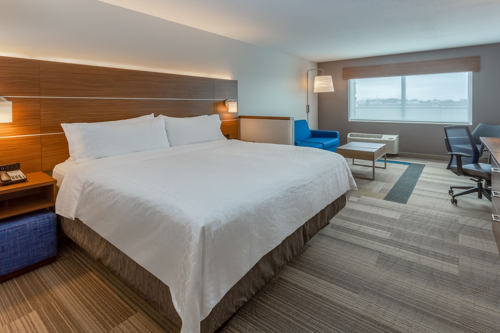 Holiday Inn Express & Suites Rice Lake by IHG - photo 10