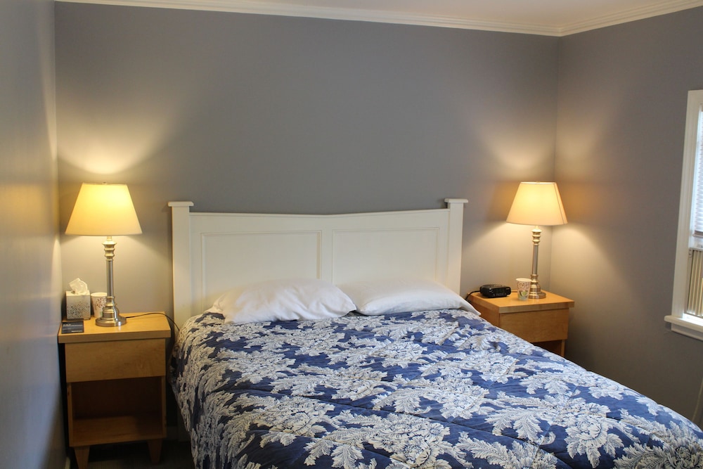 Catskill Seasons Inn - photo 13