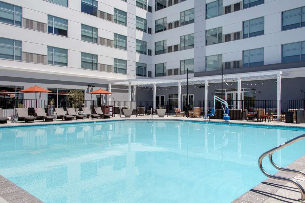 Cambria Hotel Phoenix Chandler Fashion Center - carbon neutral hotel in Chandler