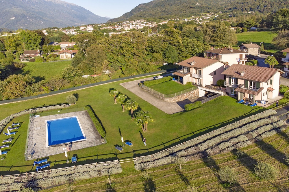Iris - last minute hotel in Colico Piano
