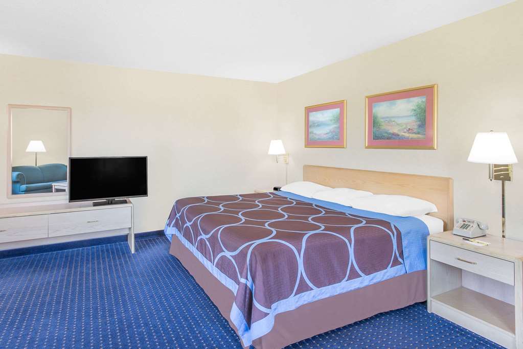 Super 8 by Wyndham Canandaigua - photo 14