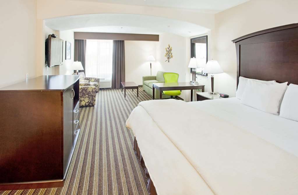La Quinta Inn & Suites by Wyndham Fowler - photo 24