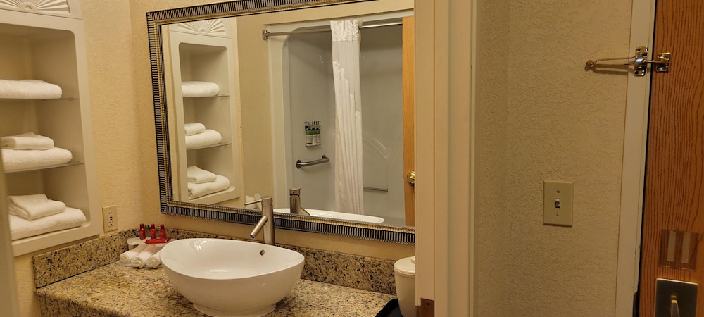 The Arc Hotel - photo 17