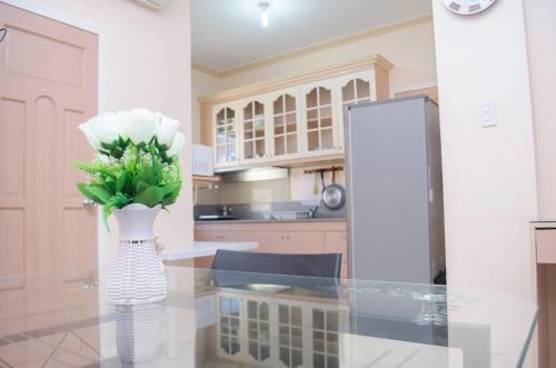 Julz Tropical Apartments — 4-Star Luxury Hotel in Olongapo, Philippines