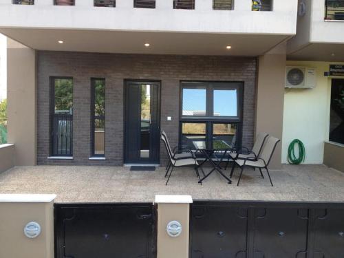 LUX groundfloor apartment in coastal N.Michaniona — 4-Star Luxury Hotel in Nea Michaniona, Greece