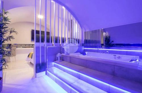 Cifariello Suite — 4-Star Luxury Hotel in Naples, Italy