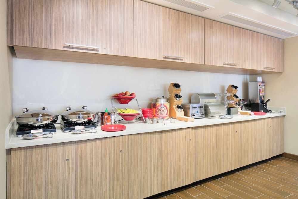 Towneplace Suites Kansas City Airport - photo 21