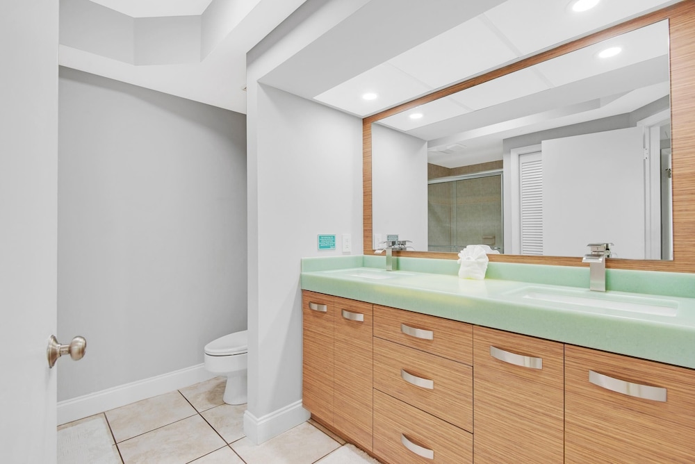 Surfside Resort #503 - photo 18
