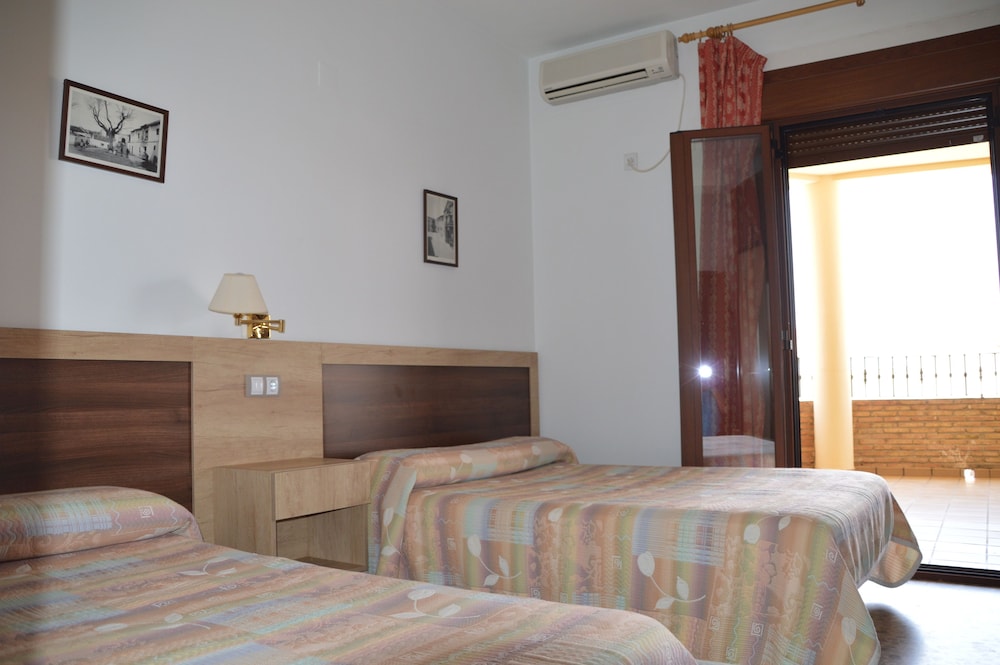 Labella Hostal Restaurante — Calahorra — photo 2