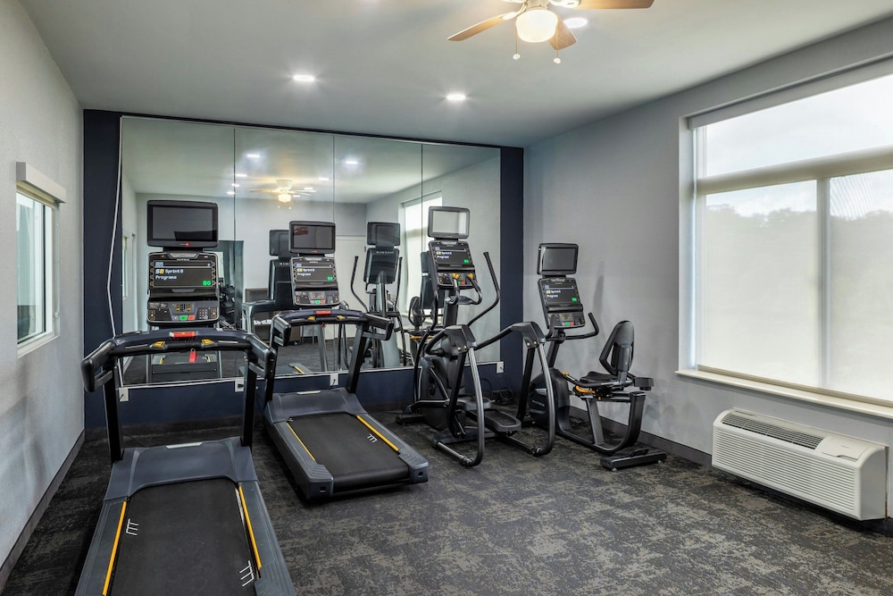 Fairfield Inn & Suites by Marriott Butler - photo 20